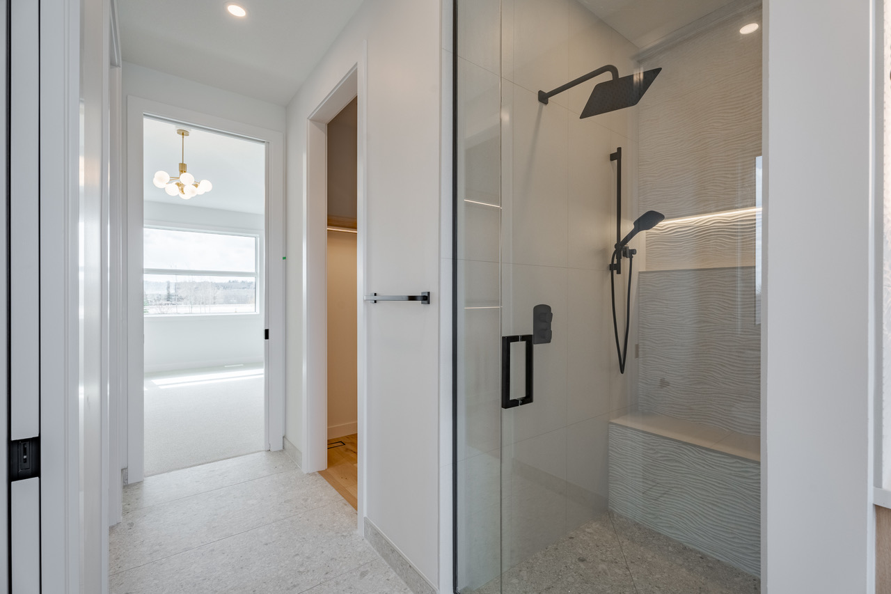 Walk-in shower tile detail