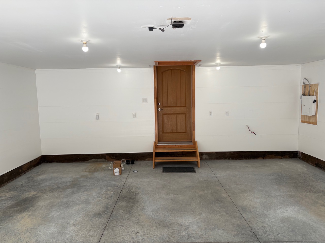 Finished garage with Trusscore